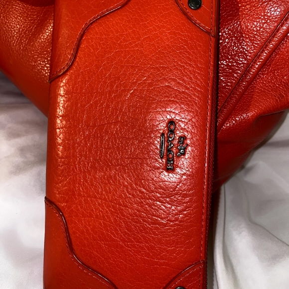 COACH 100% AUTHENTIC LEATHER LARGE MICKEY TOTE - Picture 5 of 11